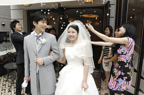 https://www.realestate-tokyo.com/media/2049/windows-live-writer_japanese-wedding-etiquette-7-steps-from-_b219_image_thumb_1.png