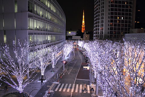 A Nap-able Christmas Tree Emerges in Roppongi Hills