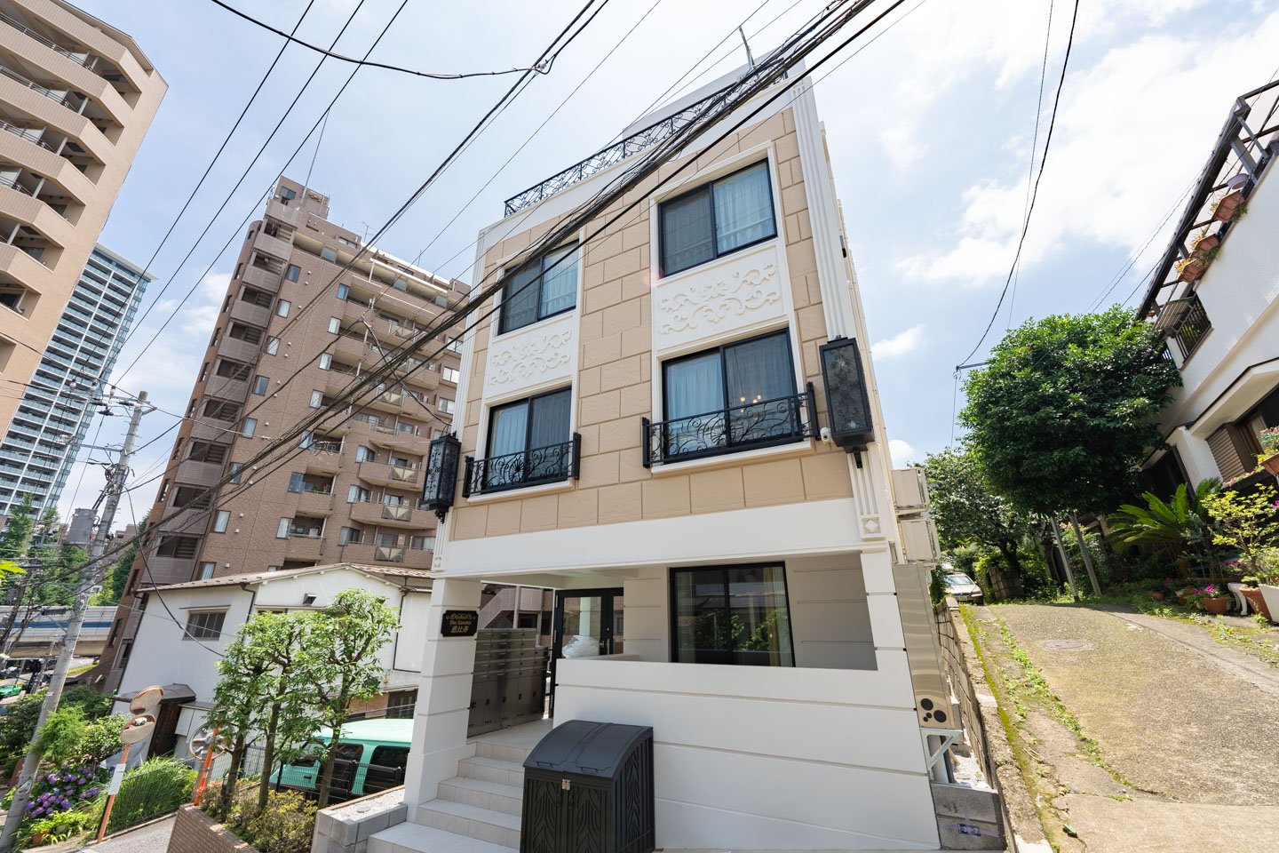 The Sanctus Ebisu